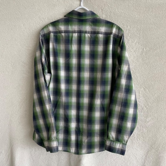 Michael Kors Est. 1981 Men’s Casual Button-Down Shirt. - Picture 2 of 8